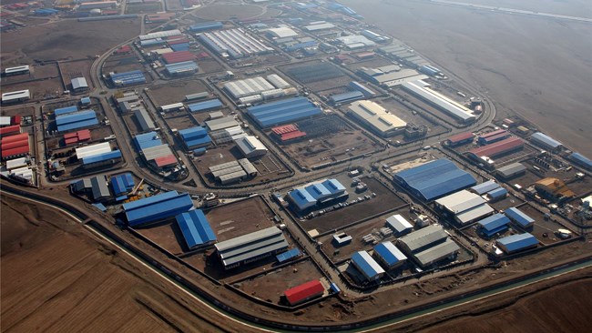 SMEها زیر تیغ بودجه ۱۴۰۵ | وقتی ناترازی دولت به دوش بنگاه‌های کوچک می‌افتد