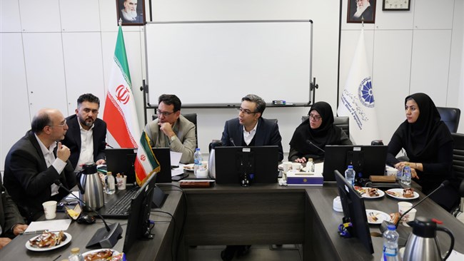 ترخیص درصدی و رفع محدودیت‌های ارزی و صادراتی بررسی شد | رفع محدودیت‌های غیرضروری پس از تک‌نرخی شدن ارز