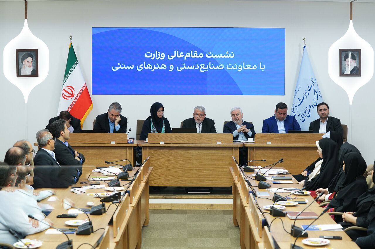 ضرورت تقویت نمایشگاه‌ها/ صنایع‌دستی ایران در مسیر تکامل و جهانی‌شدن قرار دارد