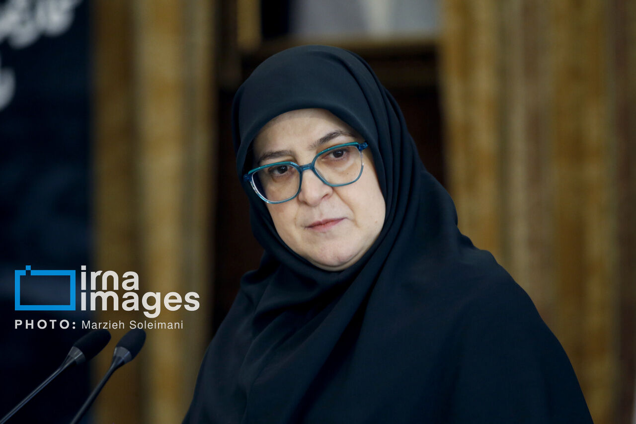 مهاجرانی: صنعت نفت، پیشران اقتصاد ایران است