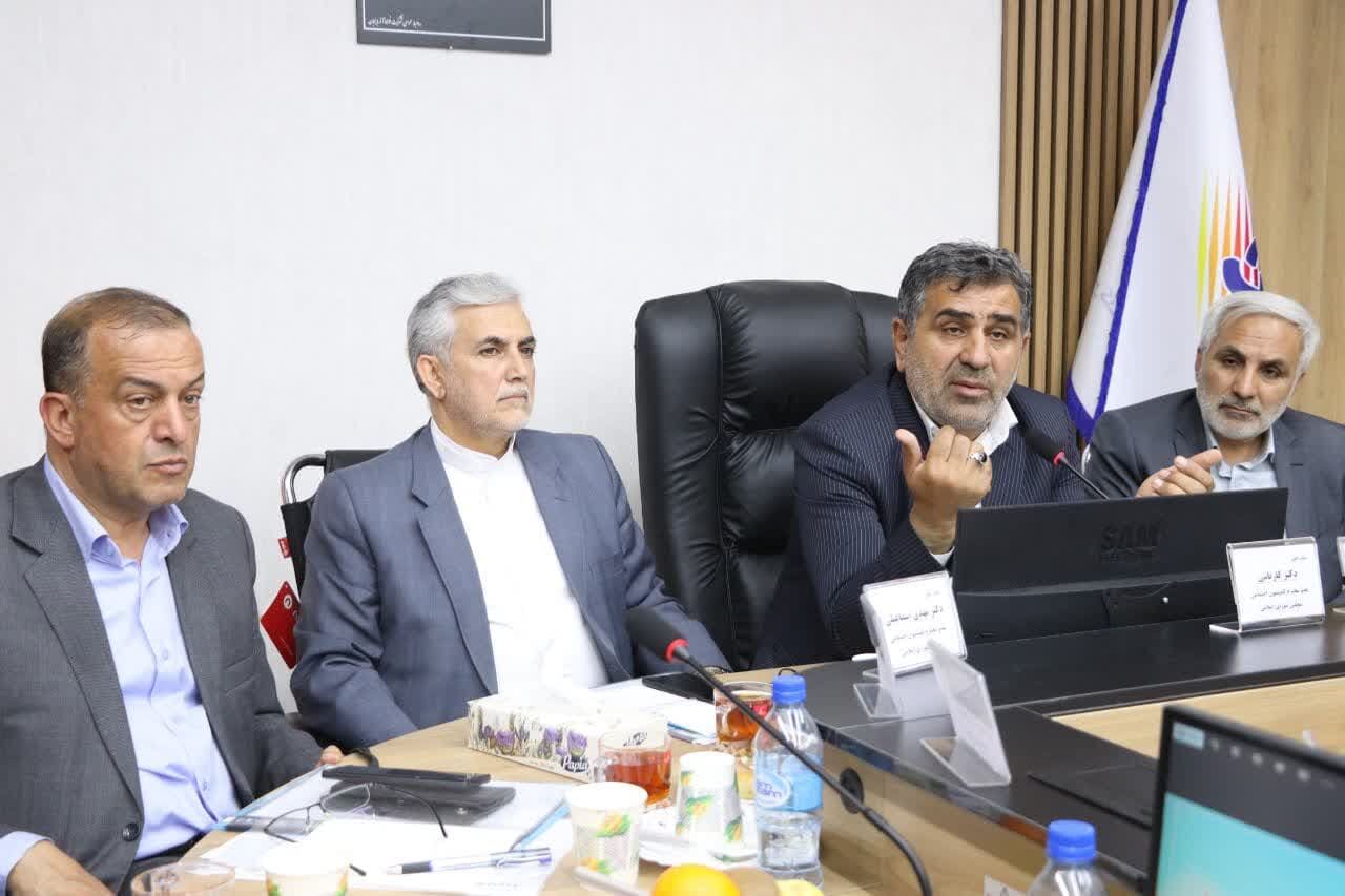 اصلاح قانون سخت و زیان آور بودن مشاغل کارگری را تا پایان سال به سرانجام می رسانیم