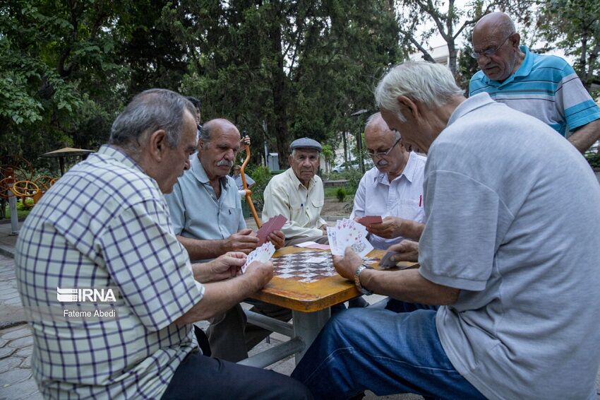 ایجاد باشگاه‌های مهر و گفت و گو برای سالمندان