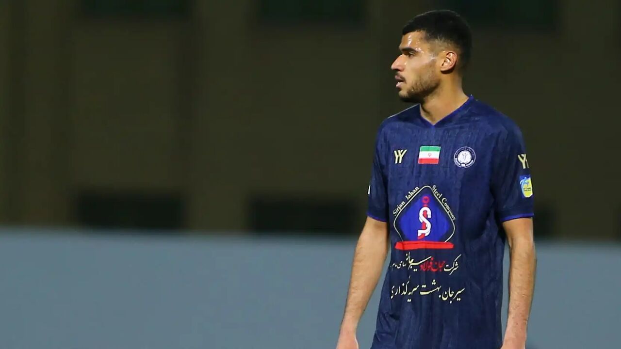 جلسه سرنوشت‌ساز مدافع جوان با مدیران گل‌گهر؛زارع در سه راهی استقلال، پرسپولیس و لژیونر شدن