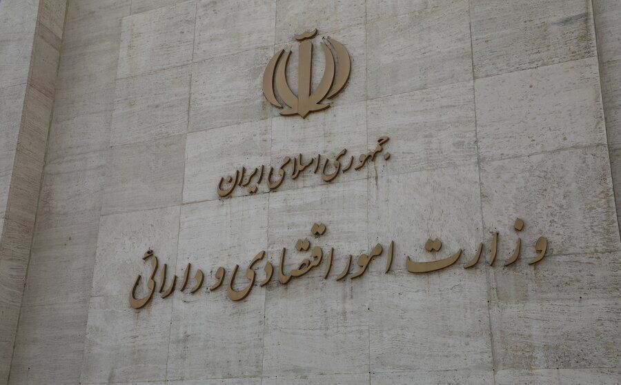 برنامه‌ریزی برای اصلاح فرایندهای واردات در بنادر به وزارت اقتصاد سپرده شد