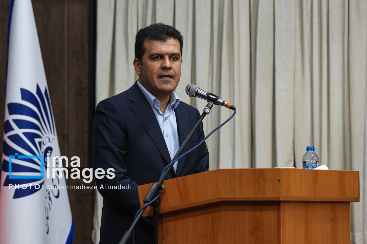 افشین: ارزش قراردادهای بار اول به ۵۰۰ میلیون دلار رسید