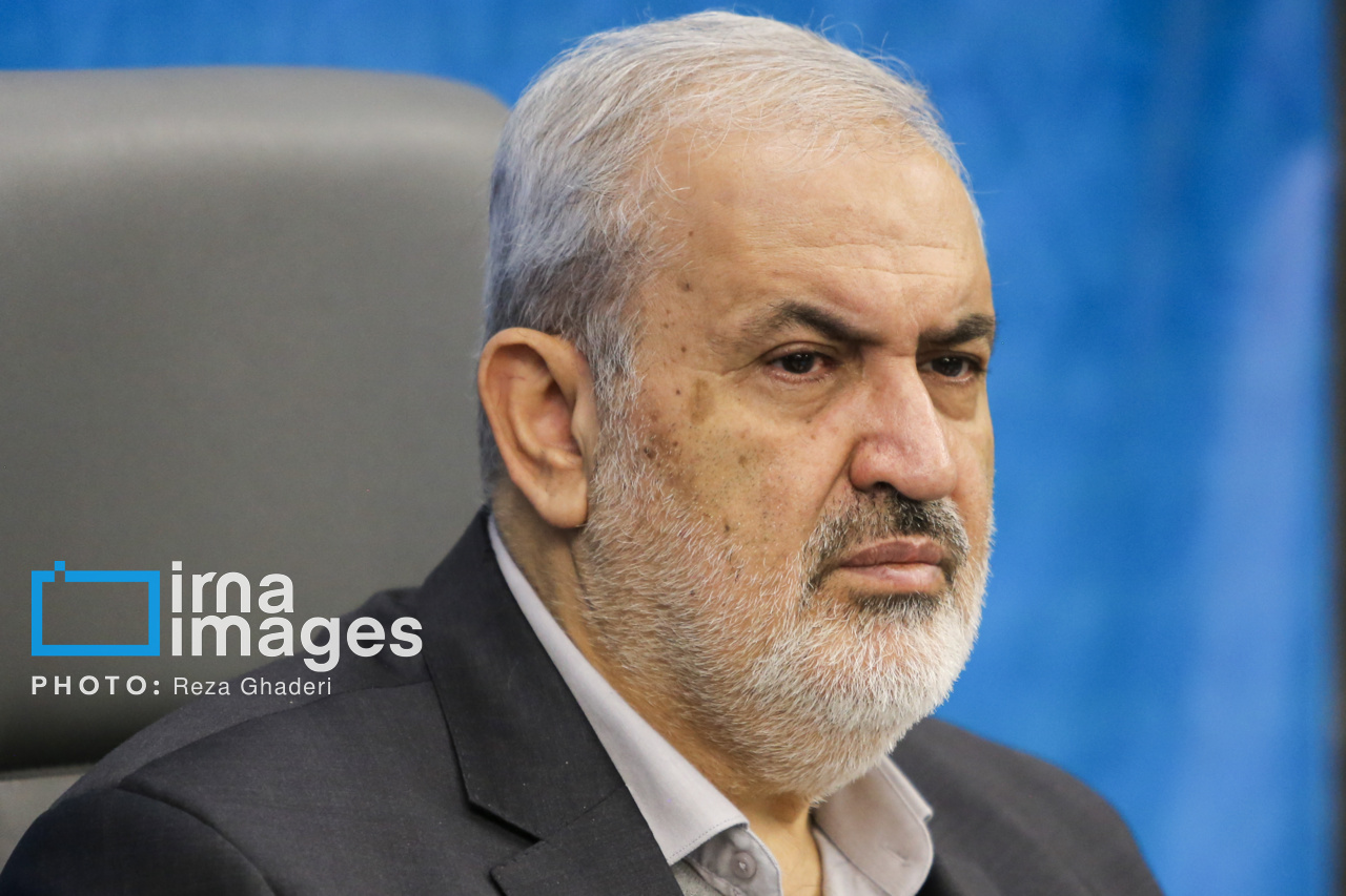 وزیر نیرو با عذر خواهی از مردم : تلاش برای رفع مشکلات و تامین برق ادامه دارد